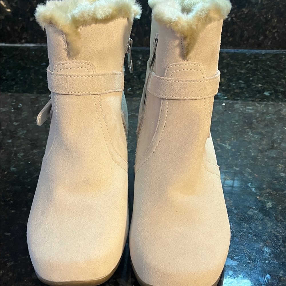 Women's Sporto Cream Ankle Boots - Picture 8 of 9